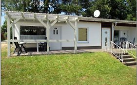 Bungalow direkt am Wasser